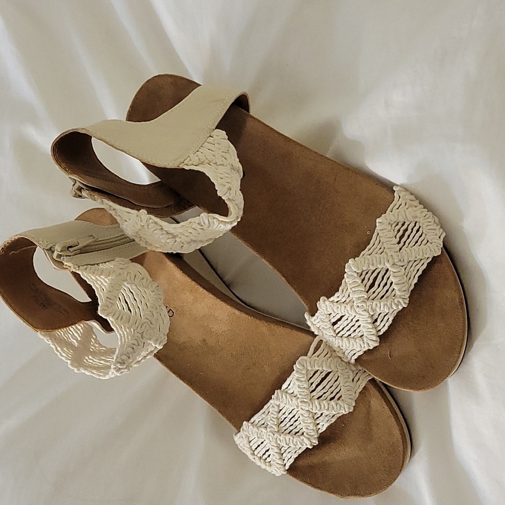 Lucky Brand sandals